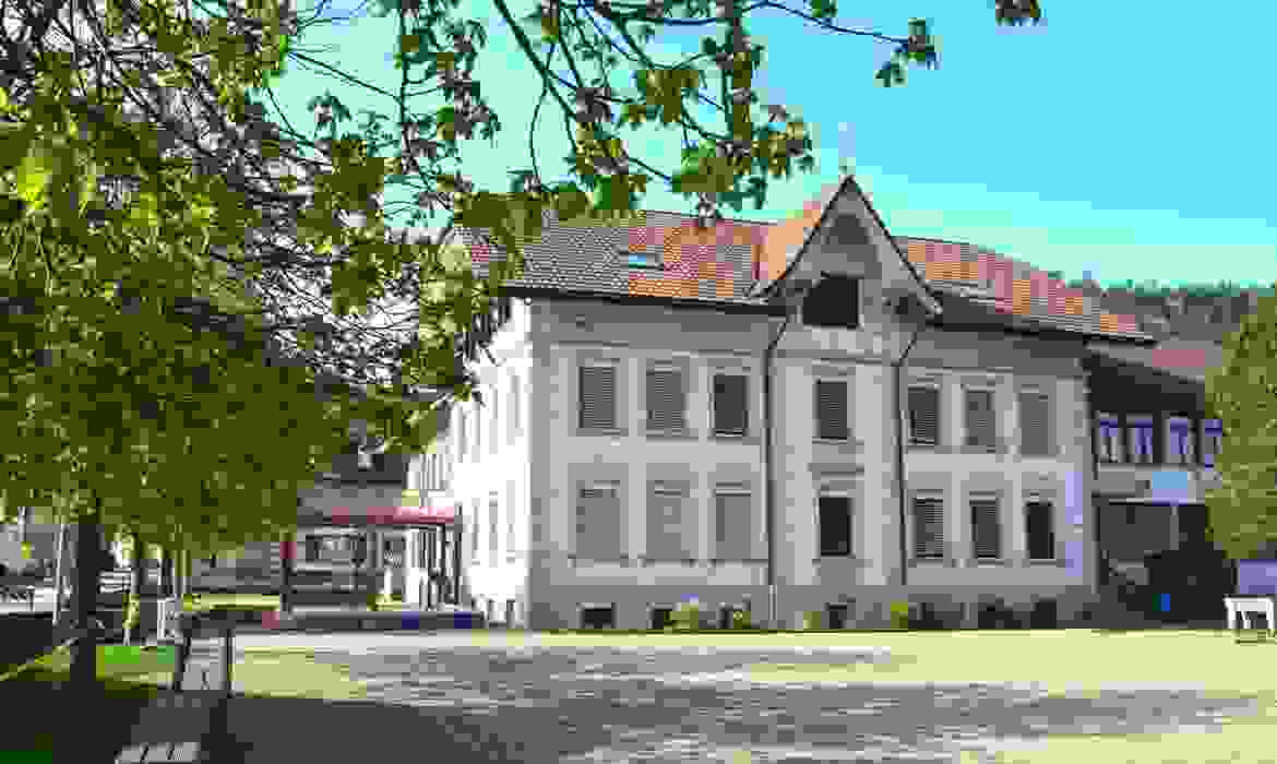 schulhaus-april.jpg