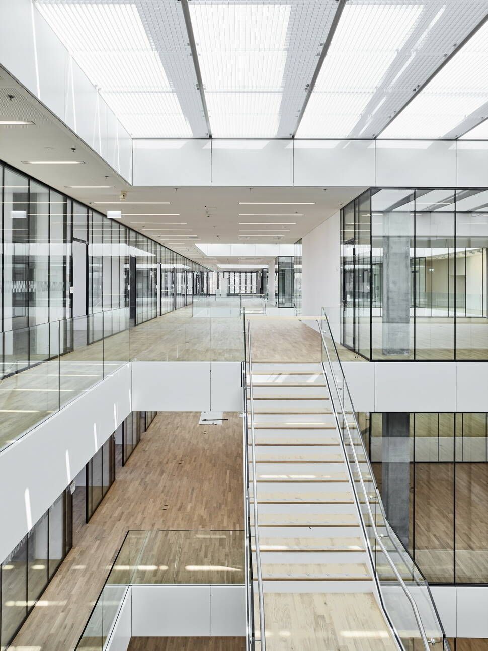 sitembuerob017_at_2x.jpg sitembuerob017_at_2x.jpg